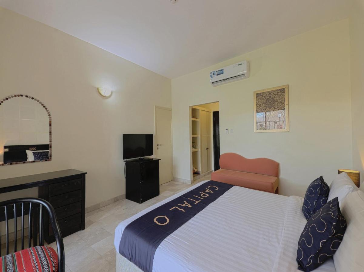 Capital O133 Al Sawadi Beach Resort & Spa Barka Exteriér fotografie