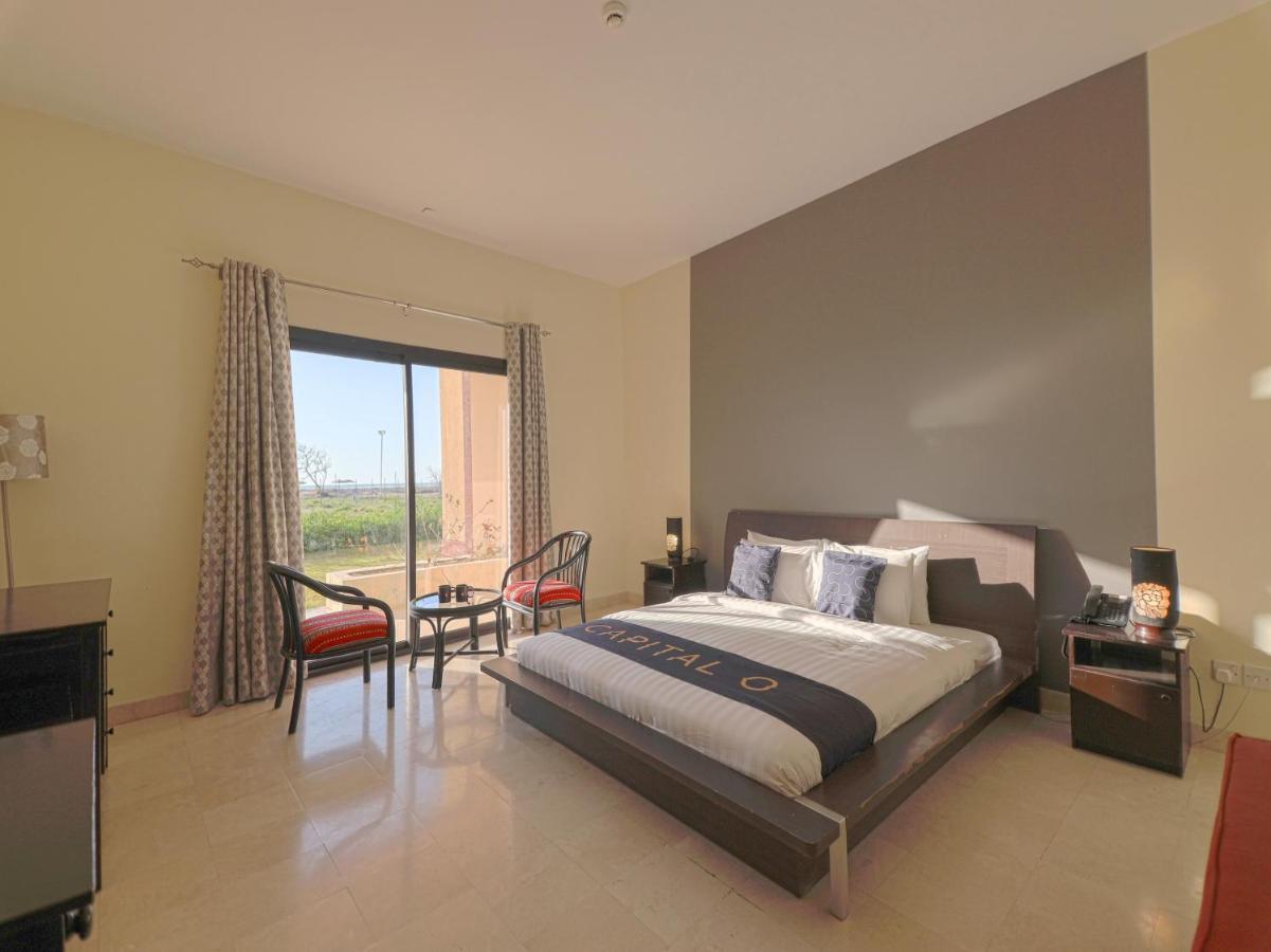 Capital O133 Al Sawadi Beach Resort & Spa Barka Exteriér fotografie