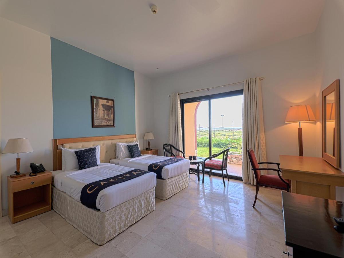 Capital O133 Al Sawadi Beach Resort & Spa Barka Exteriér fotografie