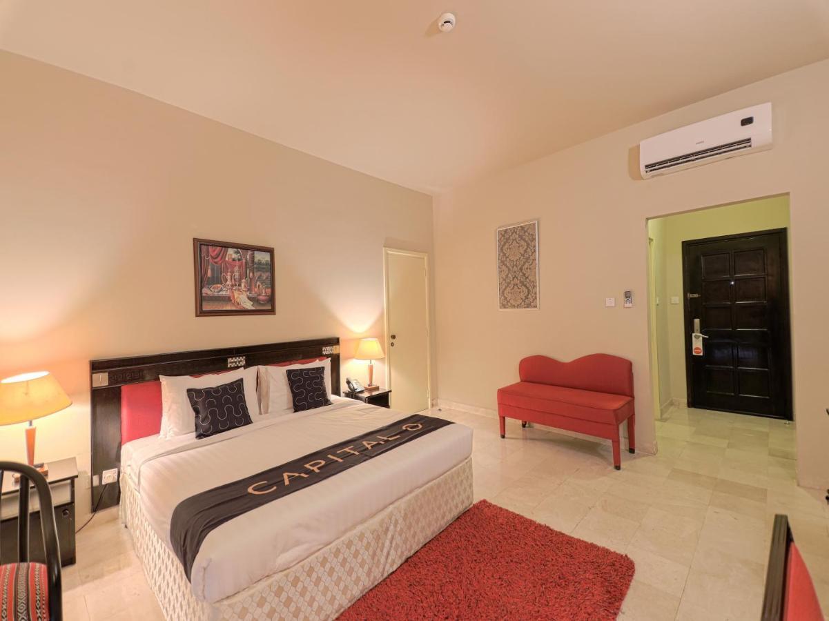 Capital O133 Al Sawadi Beach Resort & Spa Barka Exteriér fotografie